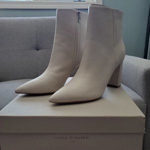 NEW! Marc Fisher  Ivory Leather Ulani Booties SZ 8.5 RARE!